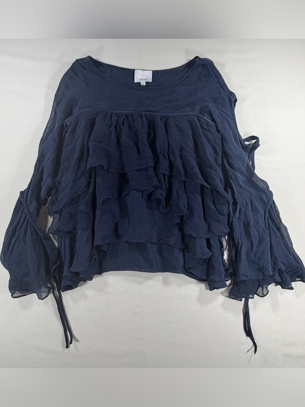 Cinq a Sept Lightweight Ruffled Navy Women's silk Top sz S
